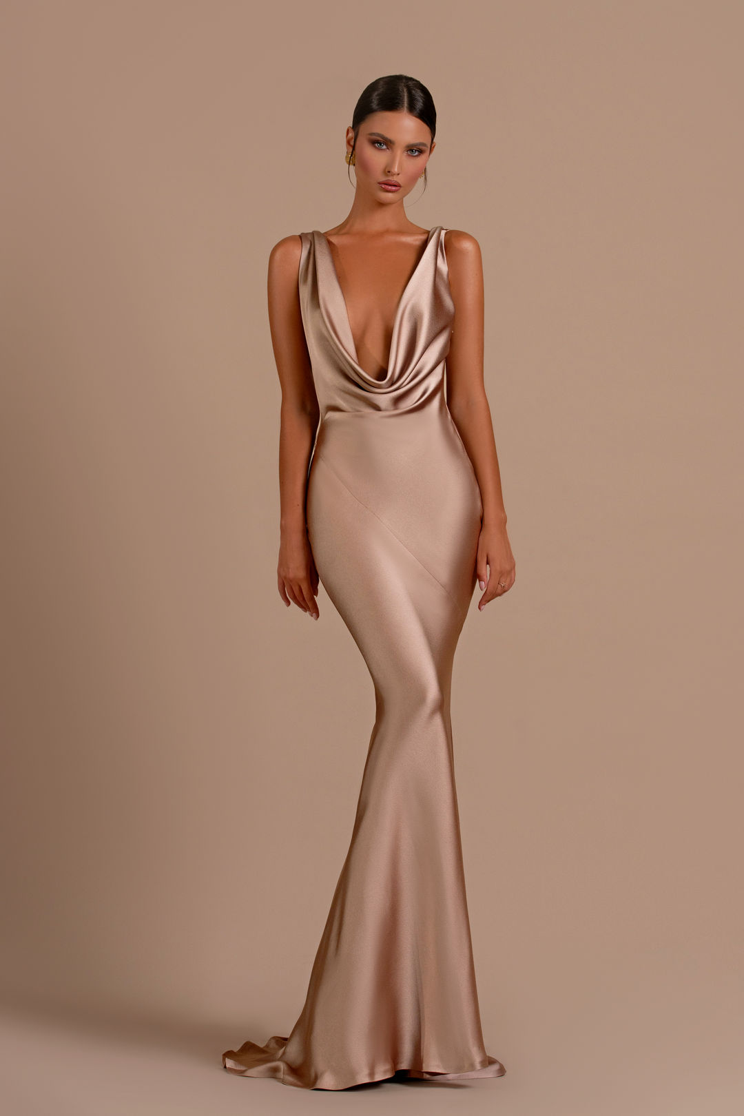 Talia | Swing Collar Sleeveless Satin Maxi Dress