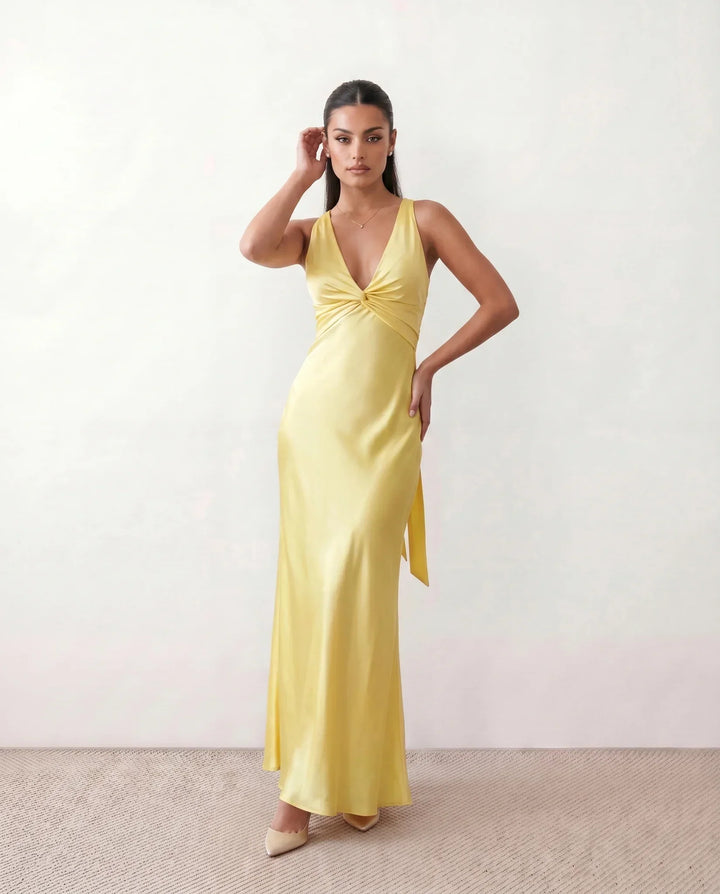 Vendula | Backless Bow Detail Maxi Dress