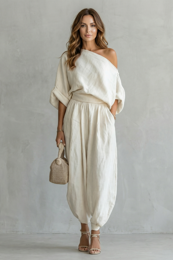 Alméra | Off-Shoulder Relaxed Two-Piece Set
