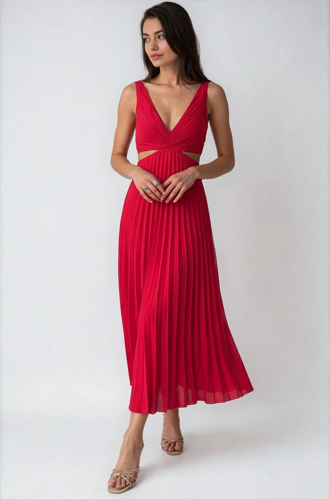 Marina | Pleated Maxi Dress with V-Neckline