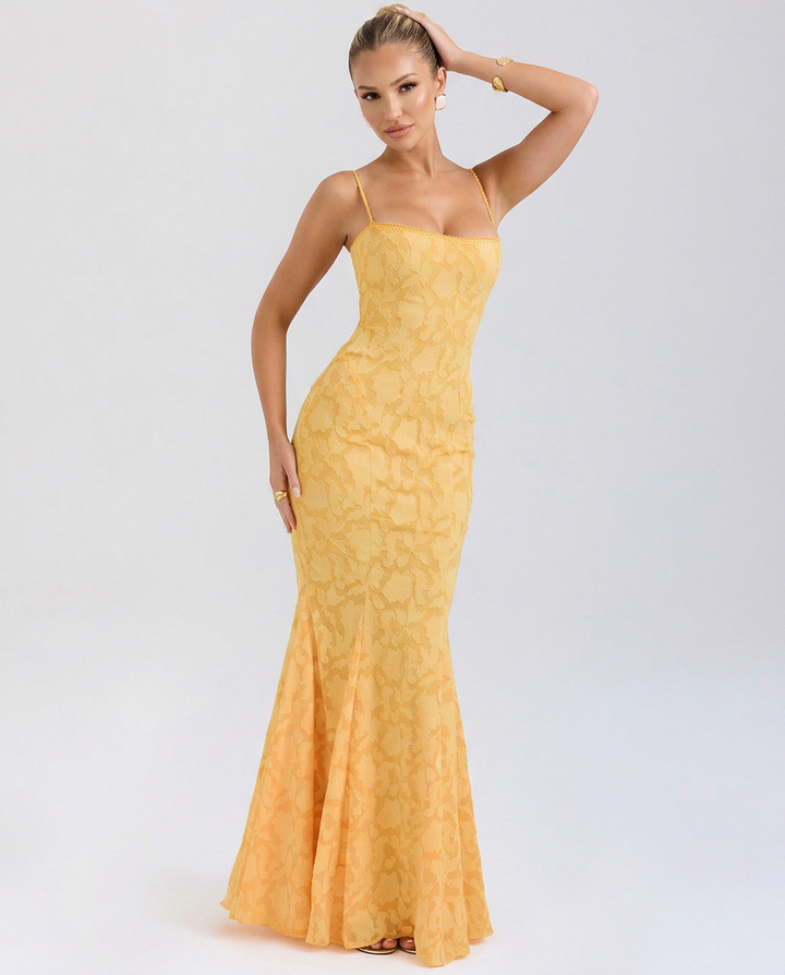 Goldie | Maxi Dress with Lace-Up Back and Fitted Silhouette
