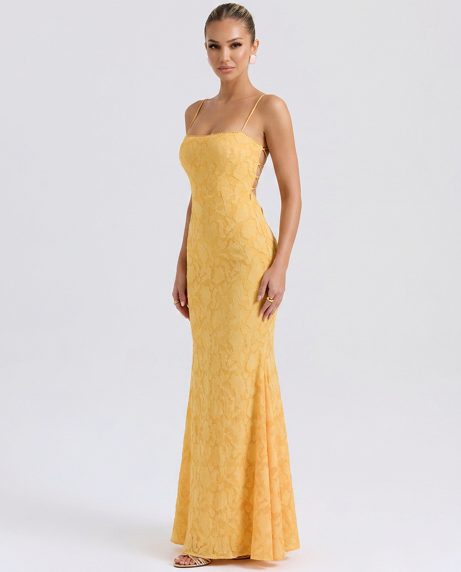 Goldie | Maxi Dress with Lace-Up Back and Fitted Silhouette