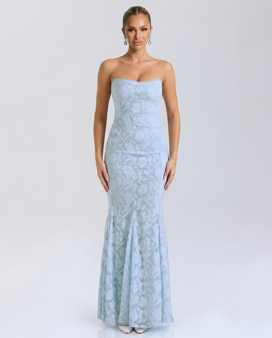 Goldie | Maxi Dress with Lace-Up Back and Fitted Silhouette