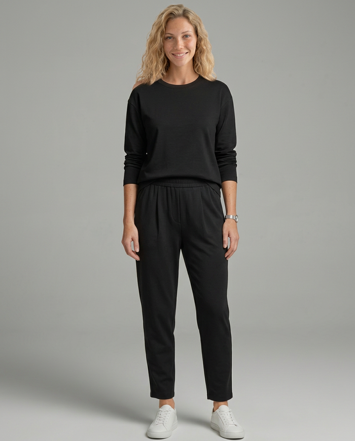Vera | Two-Piece Set with Tapered Trousers