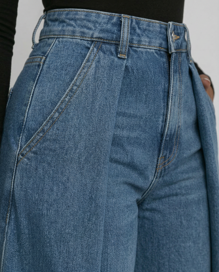 Calira | High-Waisted Wide-Leg Jeans