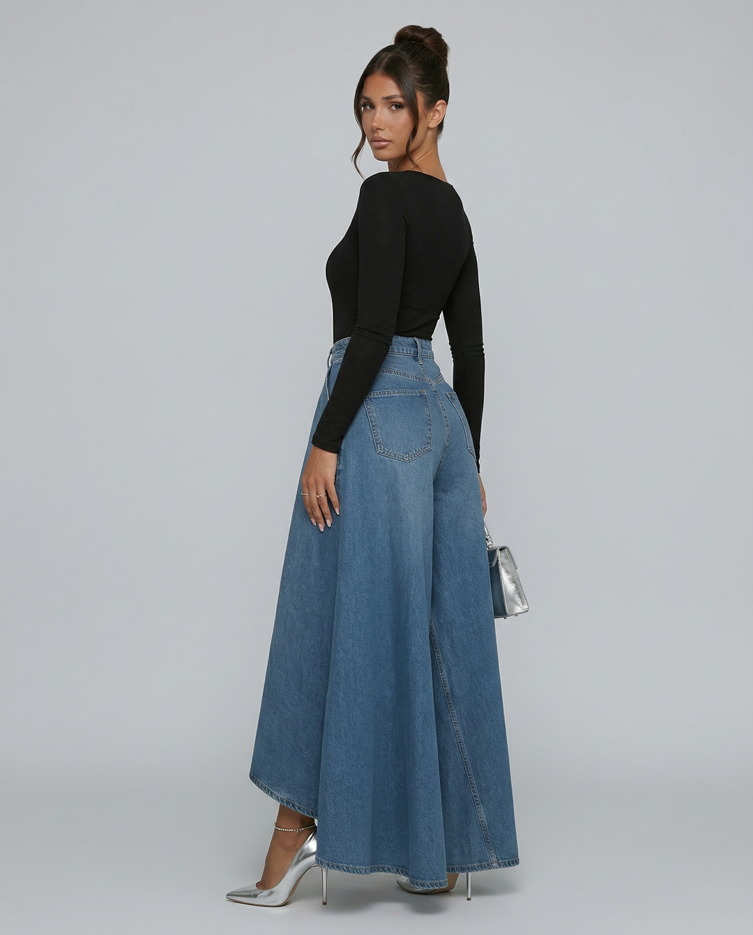 Calira | High-Waisted Wide-Leg Jeans