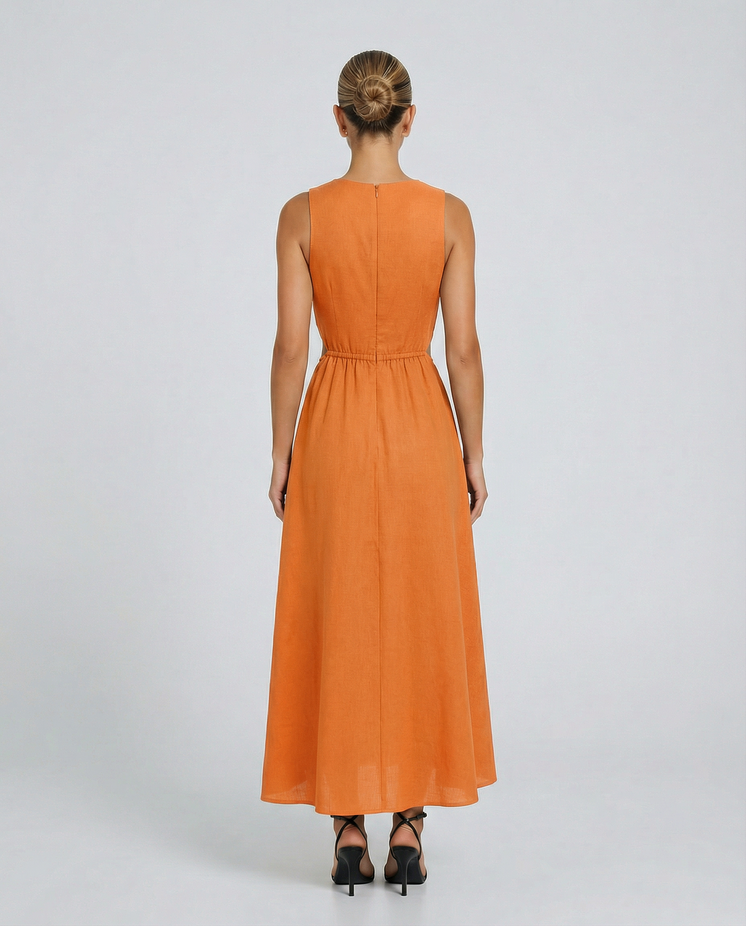 Donna | Sleeveless Midi Dress with Side Cut-Out