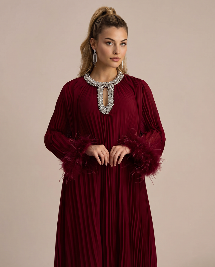 Felicia | Maxi Dress with Pleated Fabric and Feather Cuffs