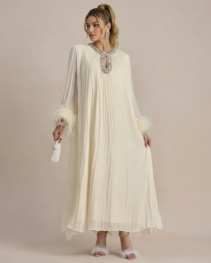 Felicia | Maxi Dress with Pleated Fabric and Feather Cuffs