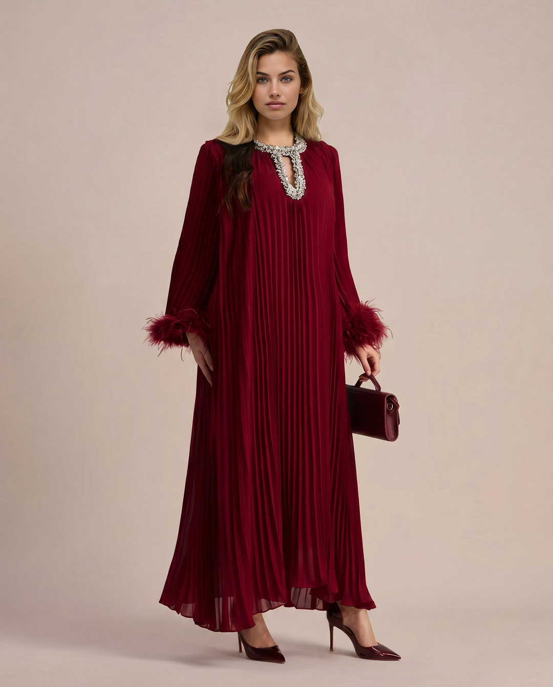 Felicia | Maxi Dress with Pleated Fabric and Feather Cuffs