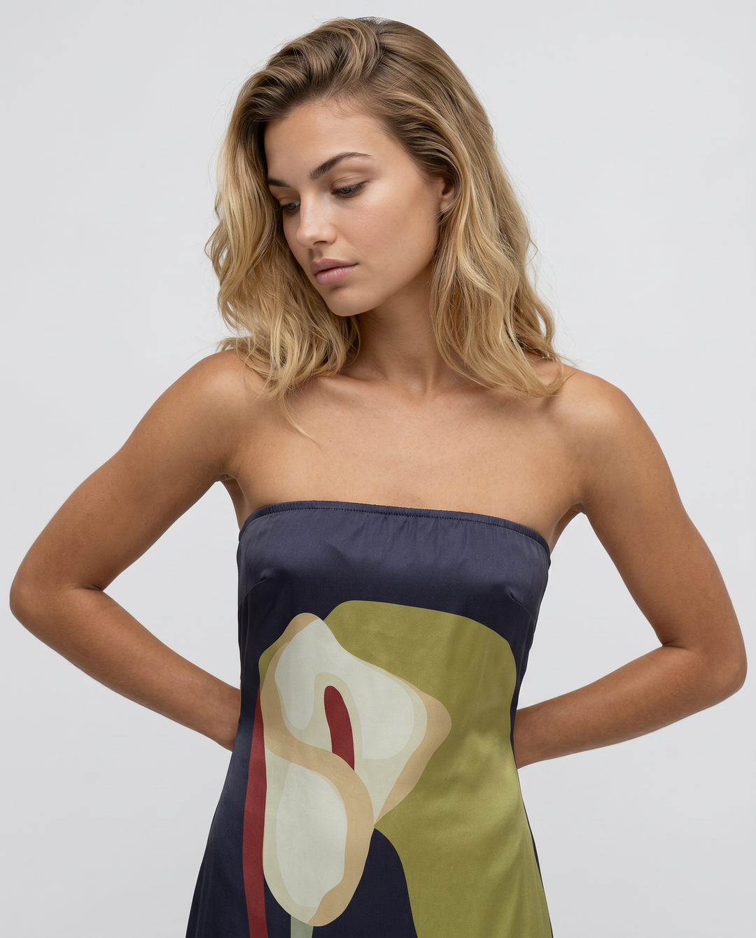 Tanya | Maxi Dress with Strapless Abstract Print
