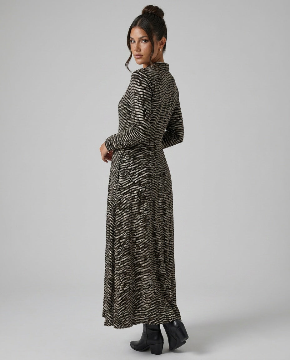 Edda | Relaxed V-Neck Maxi Dress