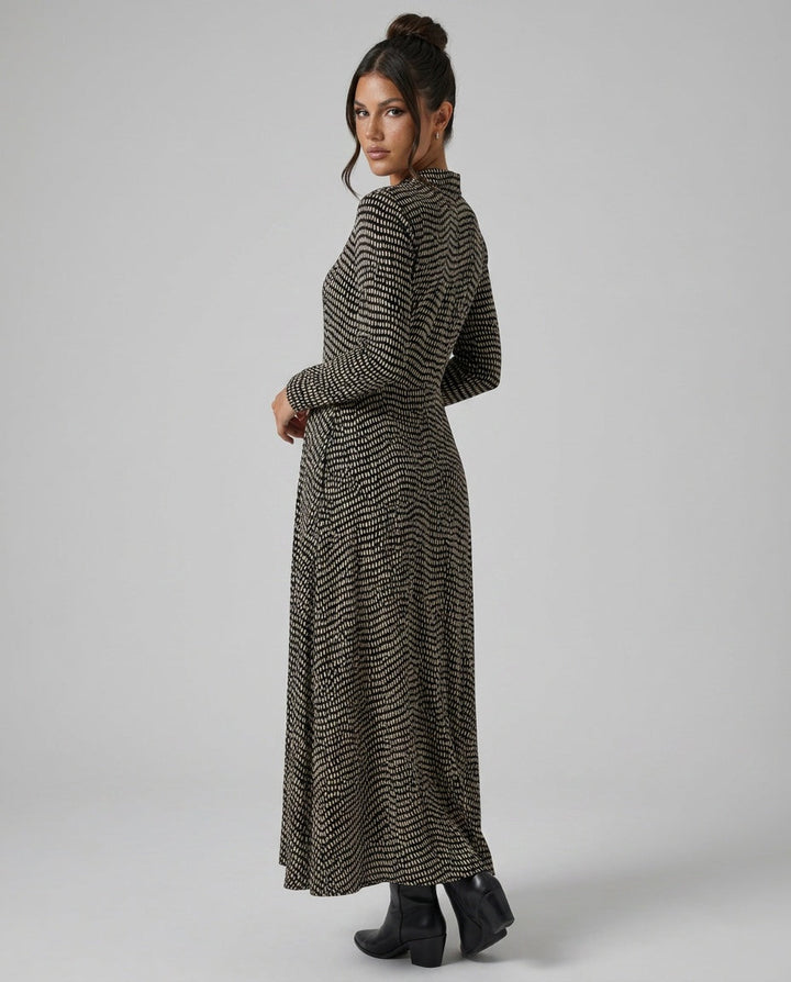 Edda | Relaxed V-Neck Maxi Dress
