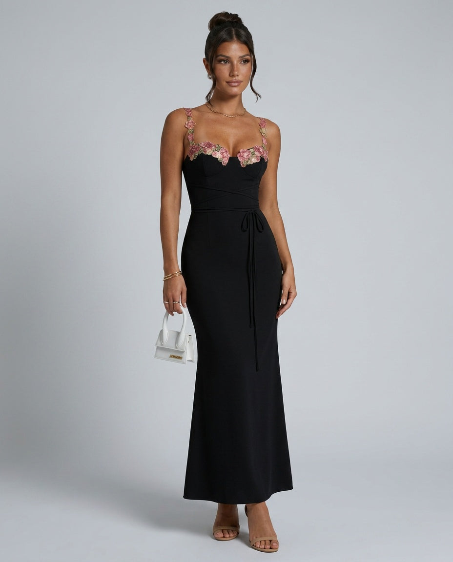 Valéa | Floral Embroidered Summer Night Maxi Dress