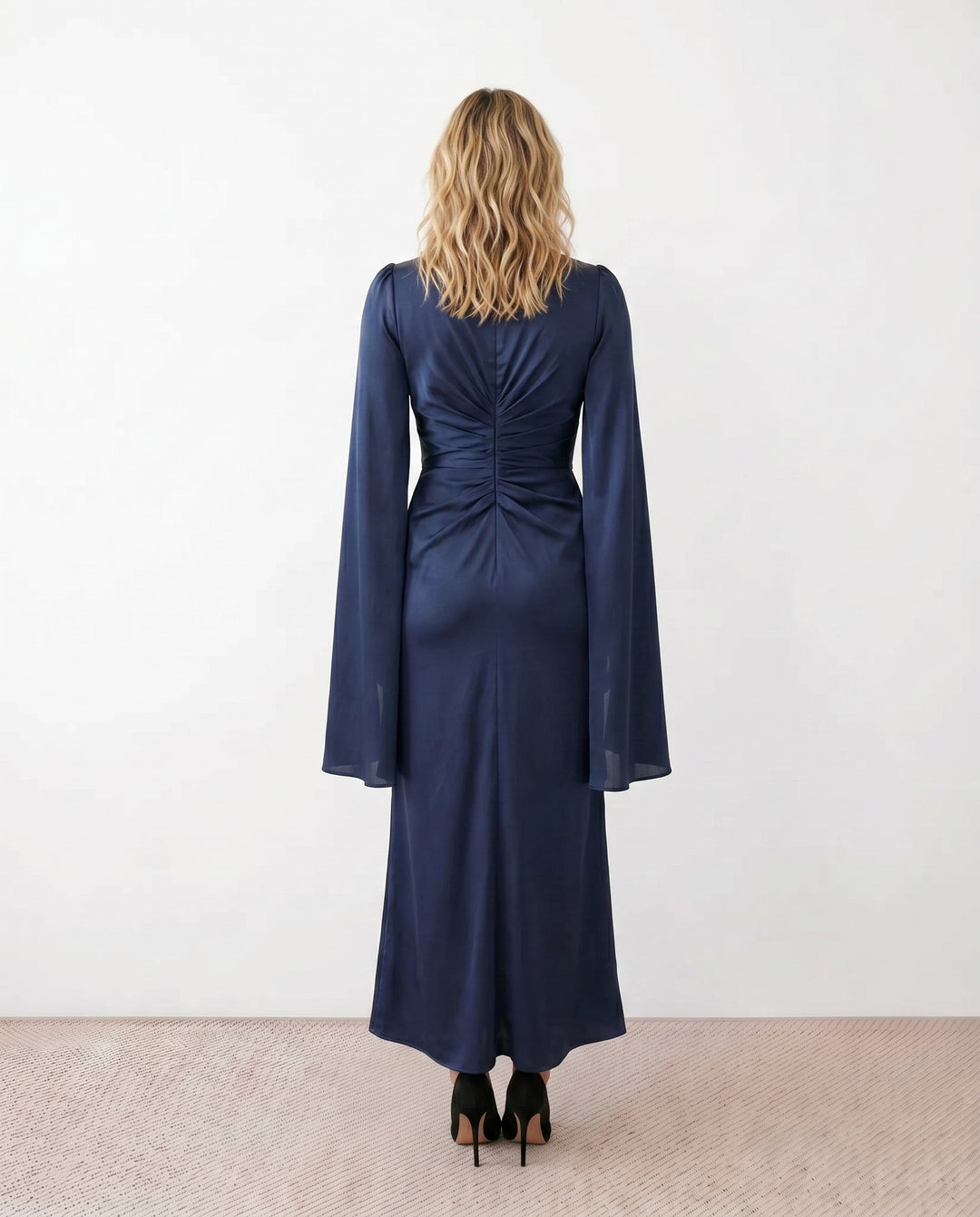 Elin | Lace-Up Mermaid Maxi Dress